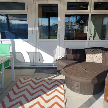 Waves And Woods Holiday Home Kidwelly Exterior foto